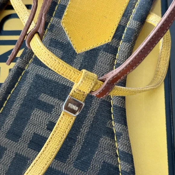 Fendi Yellow Shoe with Box - Picture 2 of 4